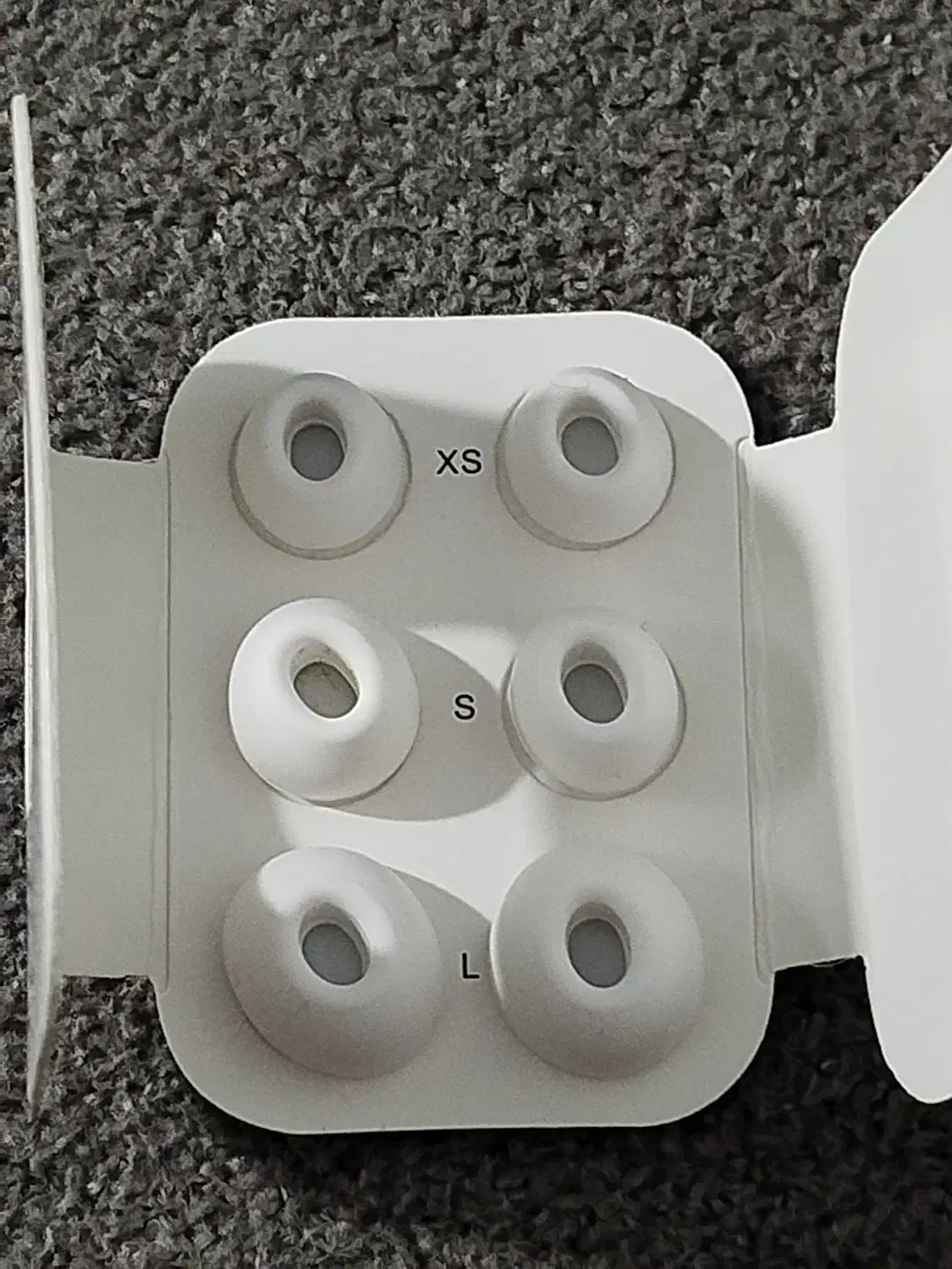 یک عدد Airpods pro|لوازم جانبی موبایل و تبلت|قم, پردیسان|دیوار