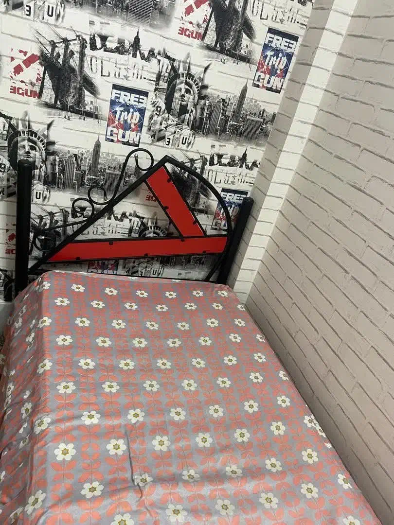 2 عددتخت،2عدد کمد، 1 میز آرایشی|تخت و سرویس خواب|قم, باجک یک|دیوار