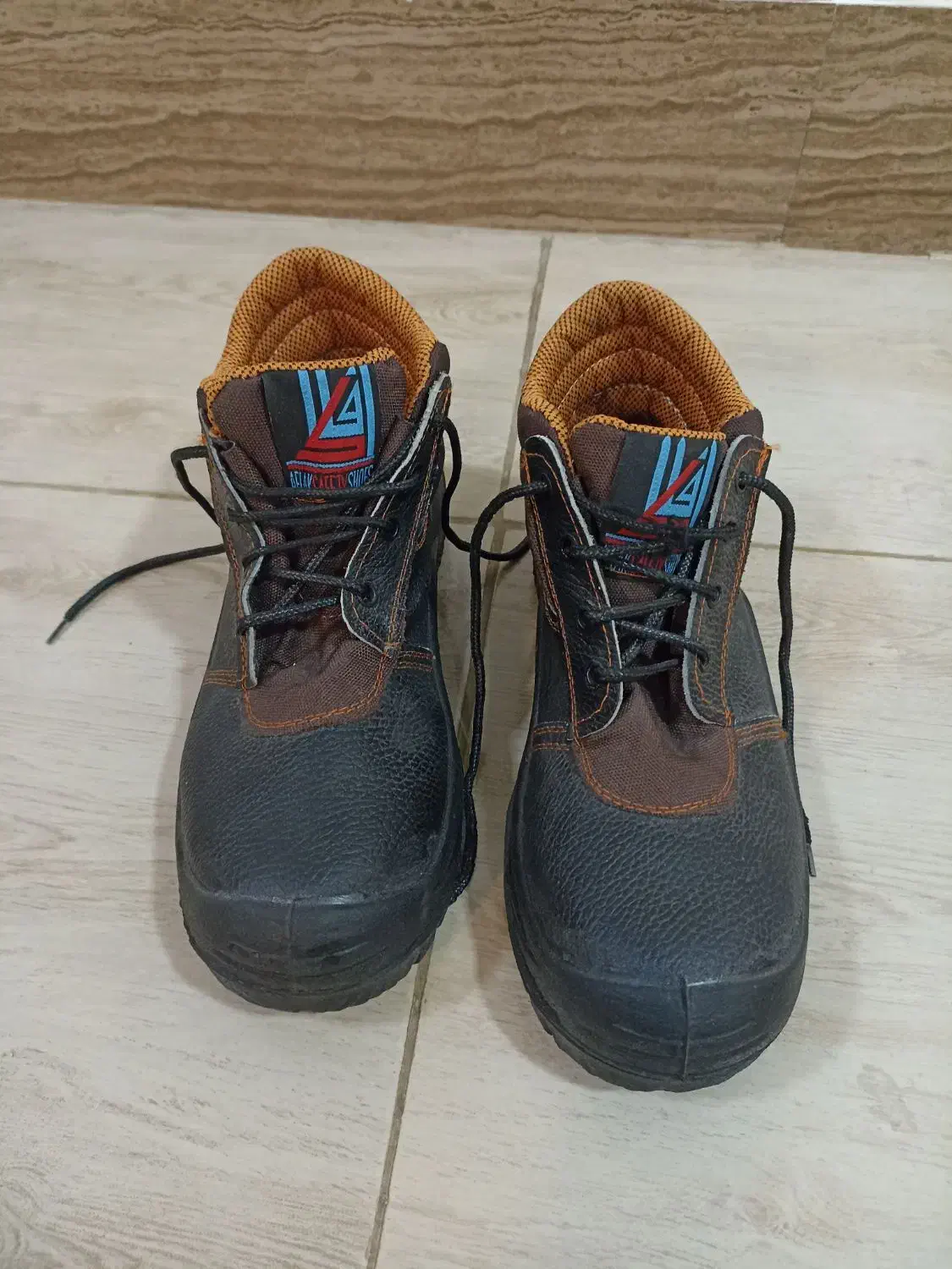 کفش ایمنی کار|کیف، کفش، کمربند|فرخشهر, |دیوار