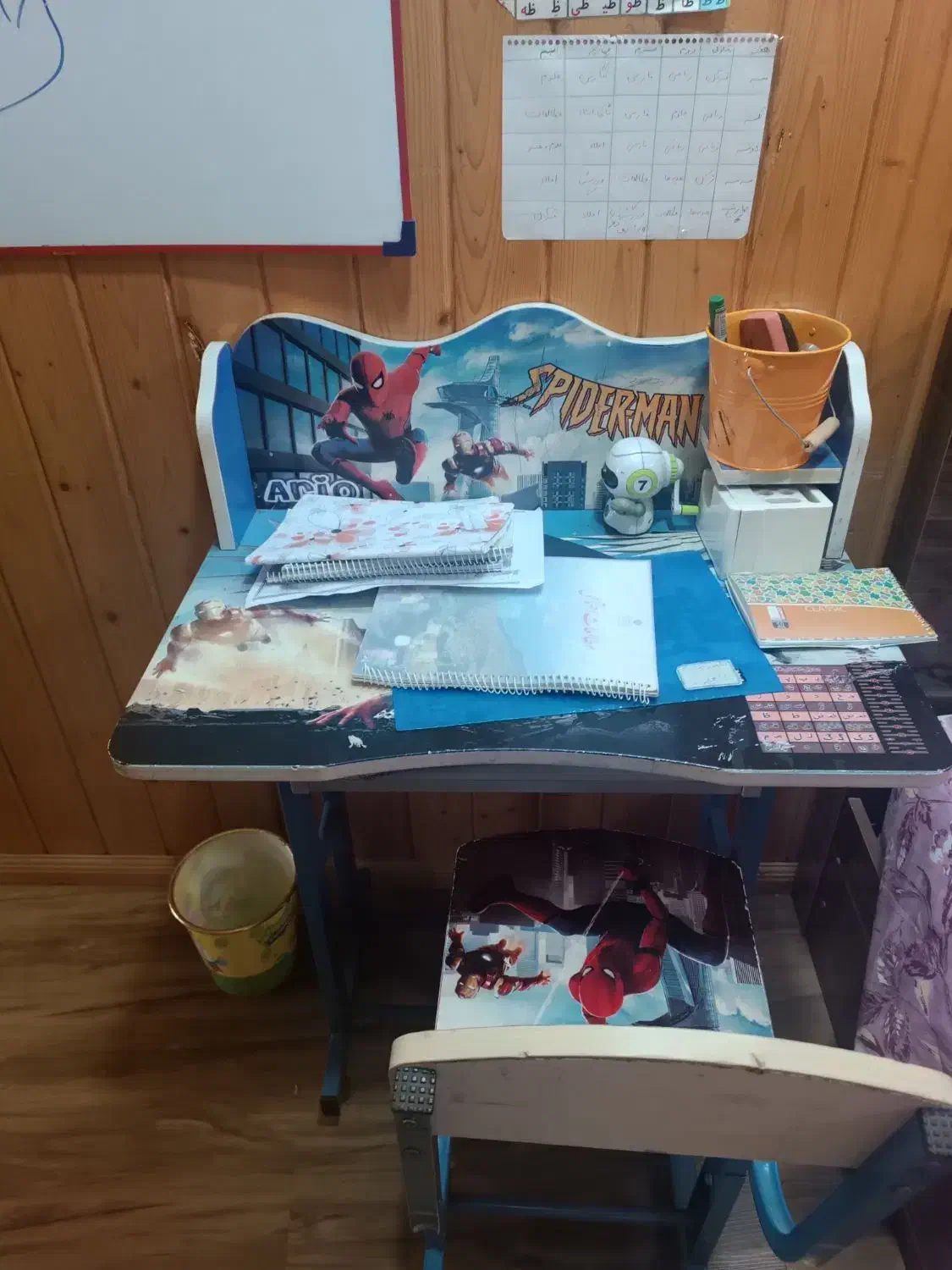 میز تحریر|میز تحریر و کامپیوتر|بهنمیر, |دیوار