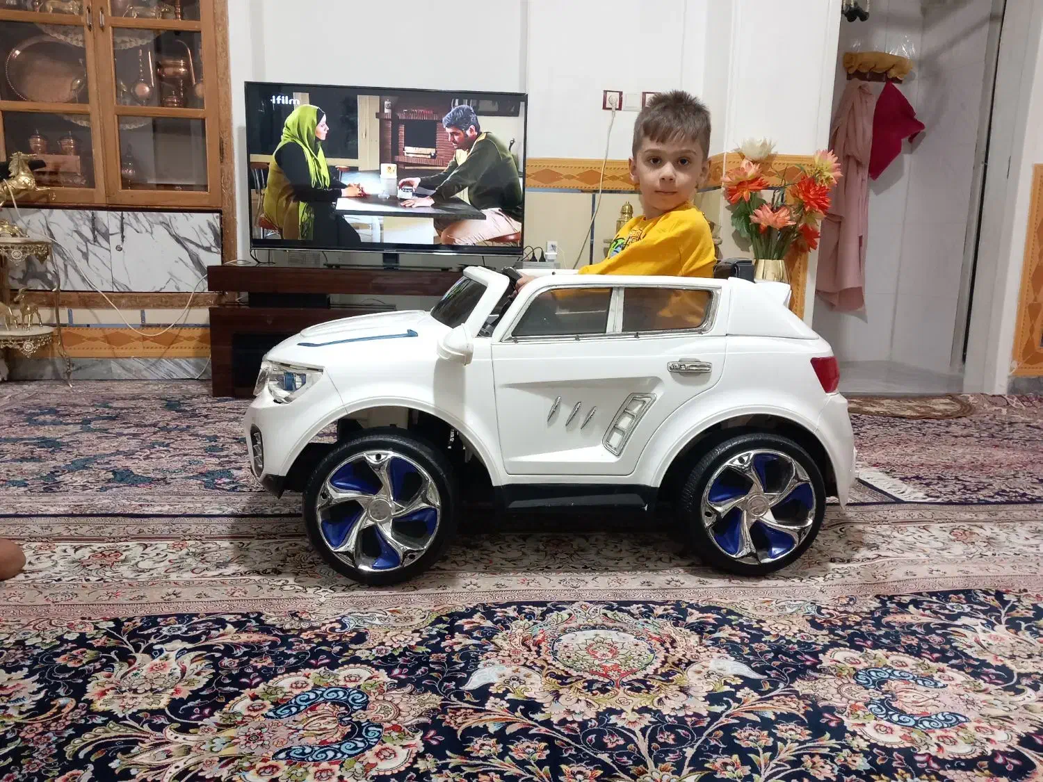 ماشین شارژی|اسباببازی بچه|نهاوند, |دیوار