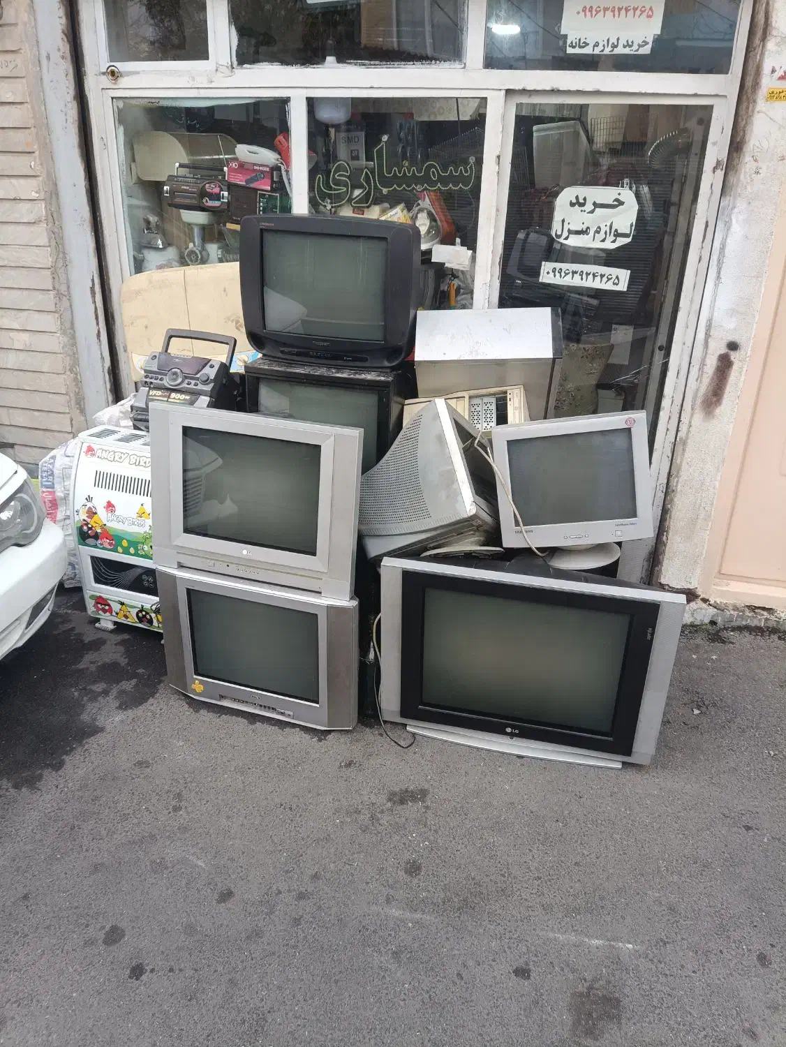خریدار تلویزیون و مانیتور های قدیمی|تلویزیون و پروژکتور|تبریز, |دیوار