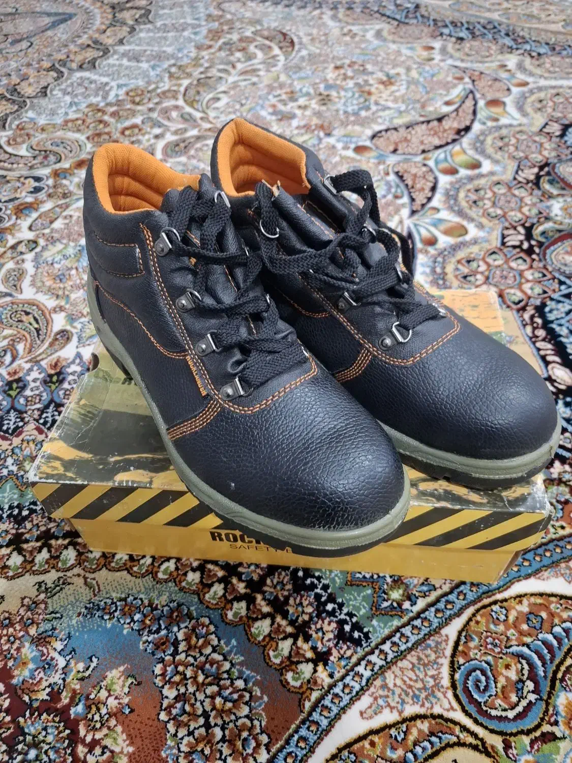 کفش ایمنی|کیف، کفش، کمربند|کامیاران, |دیوار