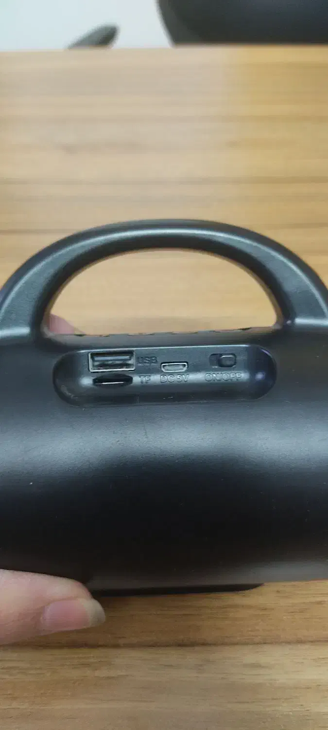 اسپیکر چراغ قوه دار|پخشکننده همراه|قم, آلوچو|دیوار