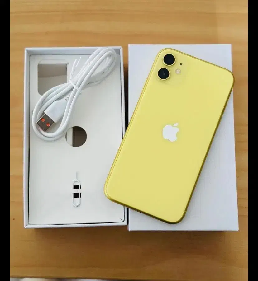 iPhone 11 yellow|موبایل|اردکان, |دیوار