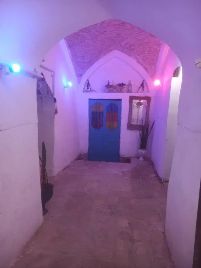 اقامتگاه وخانه تاریخی سی سرا|اجارهٔ کوتاه‌مدت آپارتمان و سوئیت|شوشتر, |دیوار