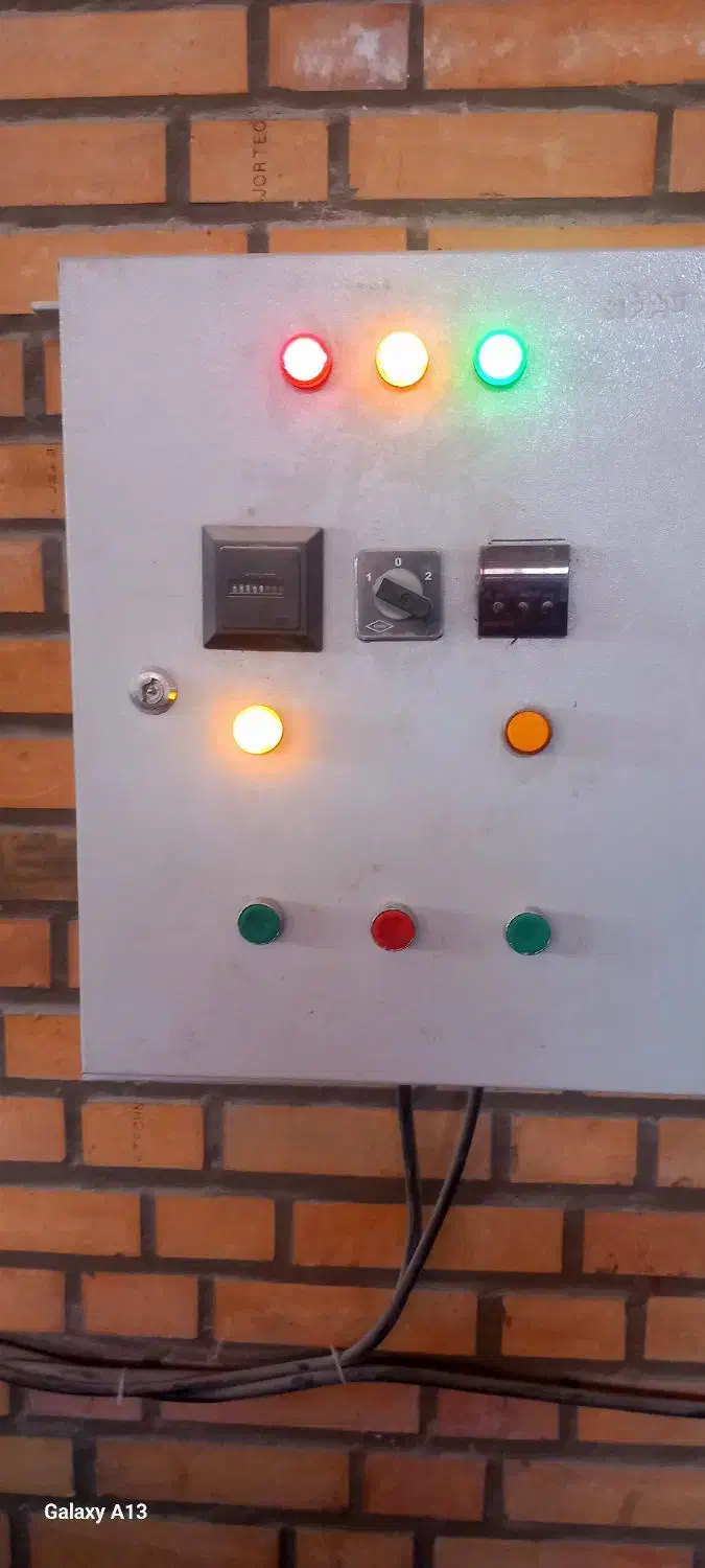 برقکار صنعتی تک فاز سه فاز|خدمات پیشه و مهارت|اشتهارد, |دیوار