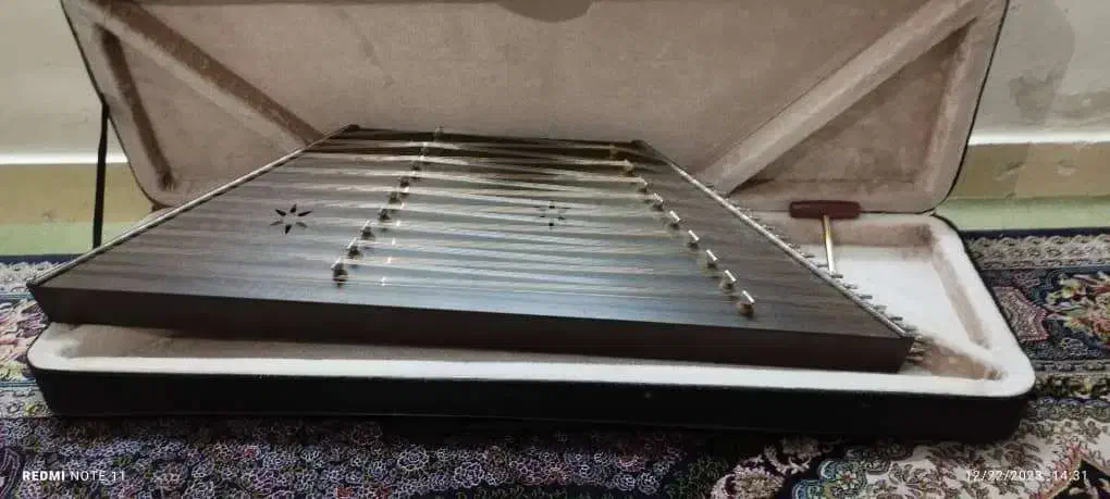 سنتور|سازهای سنتی|تهران, نیروی هوایی (پیروزی)|دیوار