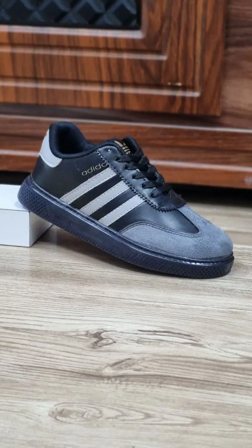 کامپوس میانه.عمده.|کیف، کفش، کمربند|کرمان, |دیوار