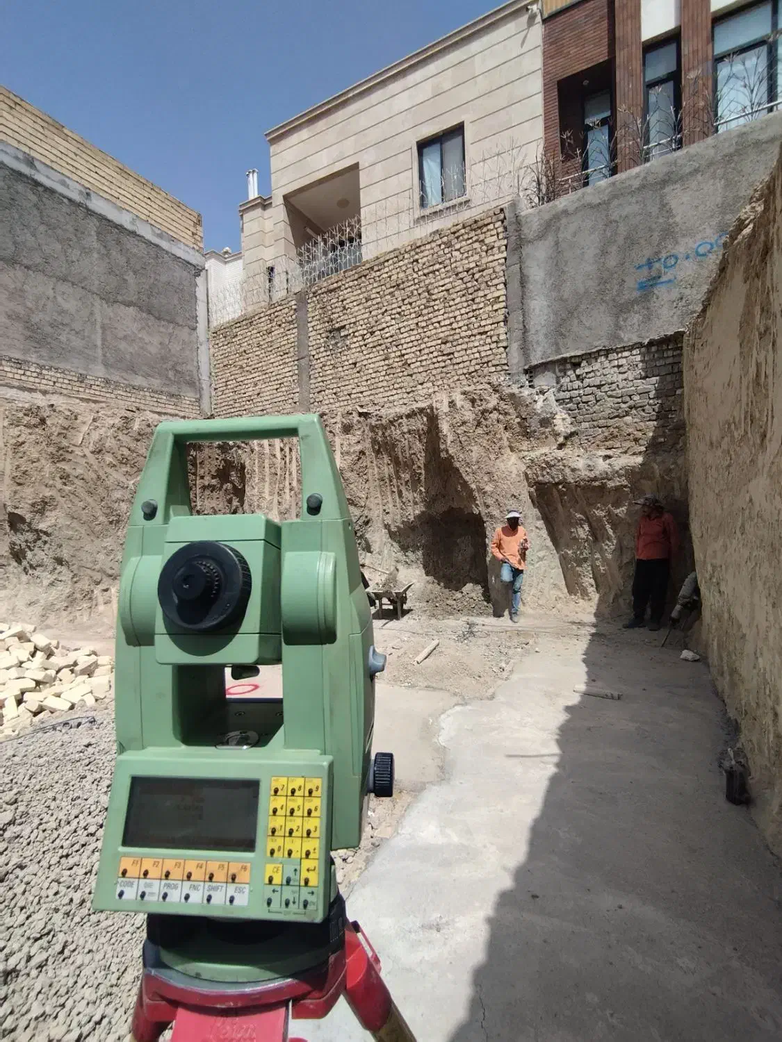 نقشه‌برداری‌وتفکیک‌زمین|خدمات پیشه و مهارت|کاشان, شهرک امیرالمومنین|دیوار