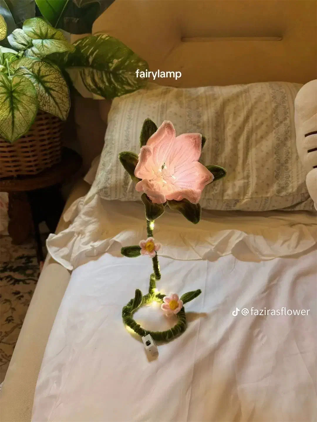 آباژور تزئینی گل|چراغ خواب و آباژور|اصفهان, نقش جهان|دیوار