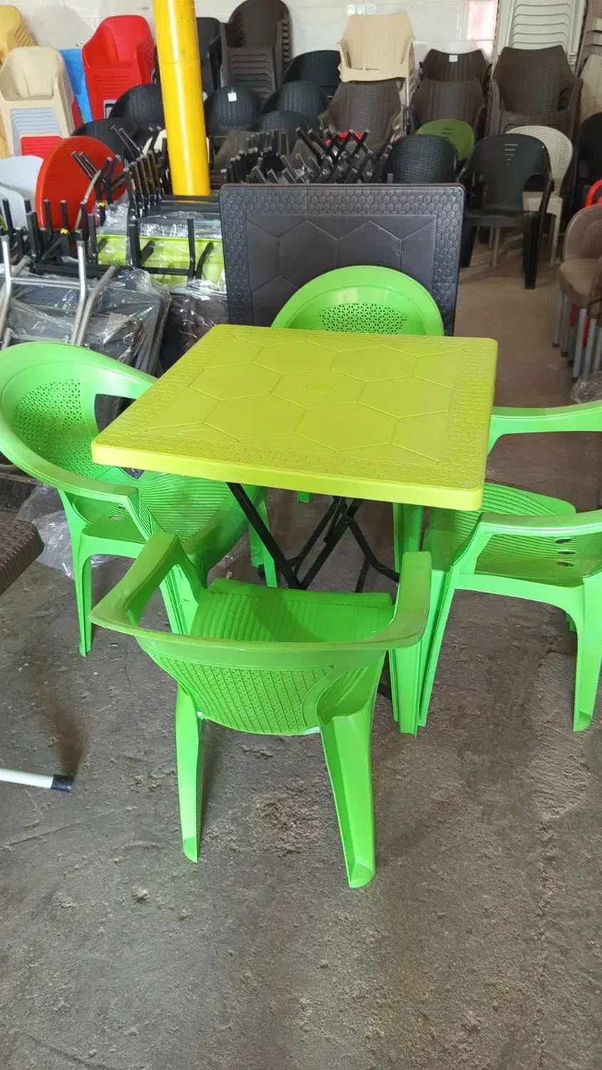 صندلی پلاستیکی هرکول|میز و صندلی غذاخوری|اهواز, شهدای انتظامی|دیوار