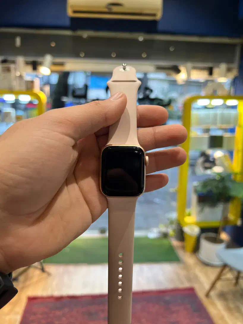 واچ سری ۵ اولترا|ساعت|رشت, پیرسرا|دیوار