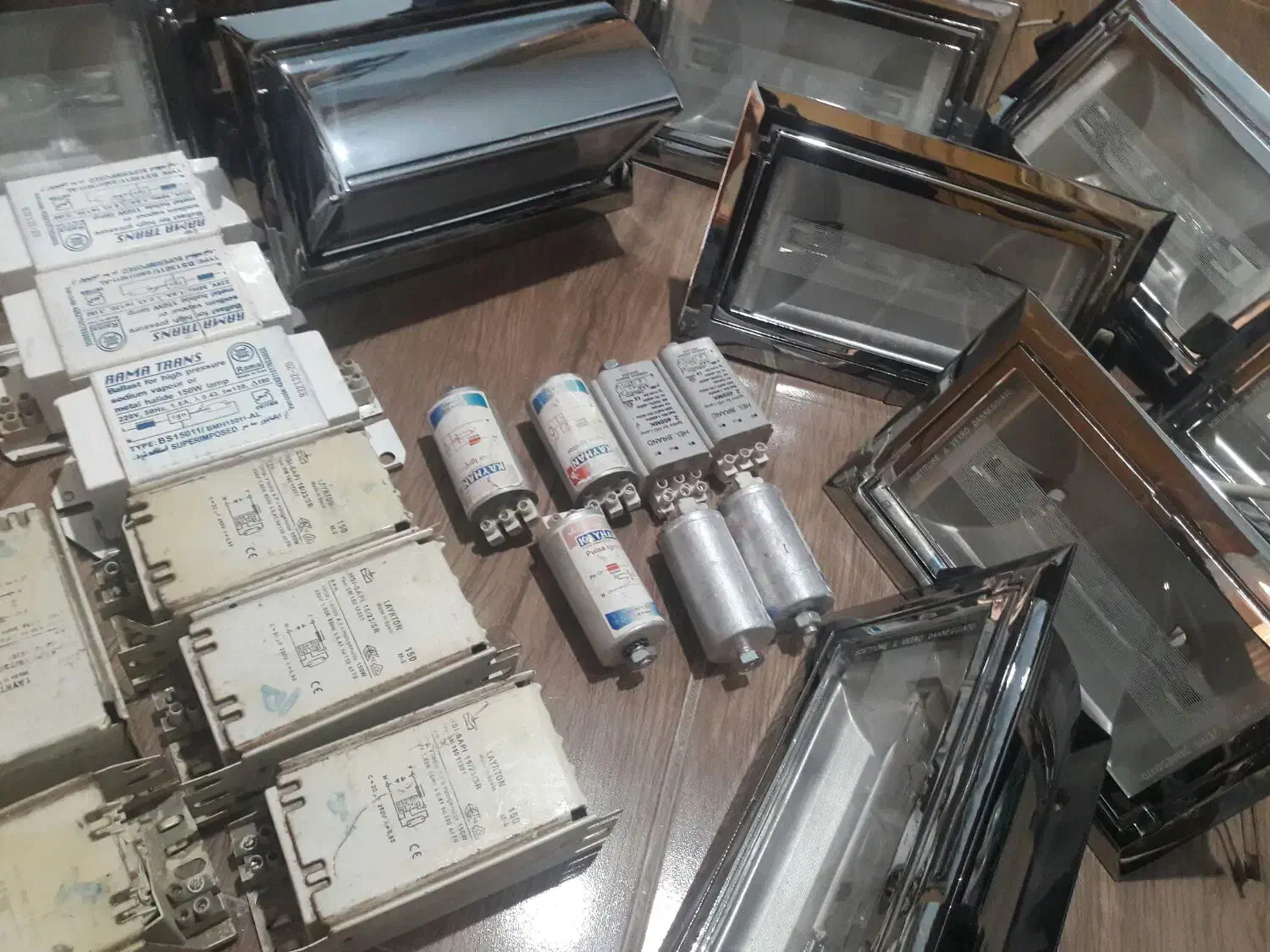 پرژکتور|تلویزیون و پروژکتور|شاهینشهر, دهخدا|دیوار