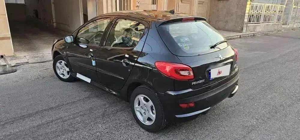 پژو ۲۰۷ پانوراما سقف شیشه‌ای|خودرو سواری و وانت|شاهین دژ, |دیوار