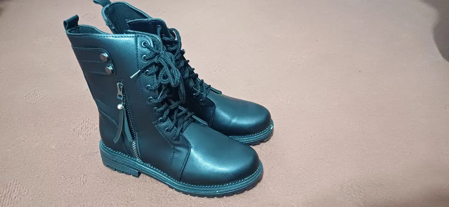 پوتین|کیف، کفش، کمربند|سقز, |دیوار