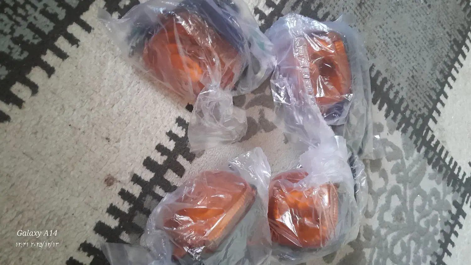 قفل گردن موتور نو هستش و ۴ تا راهنما هندا|قطعات یدکی و لوازم جانبی|مشهد, شهید بهشتی|دیوار