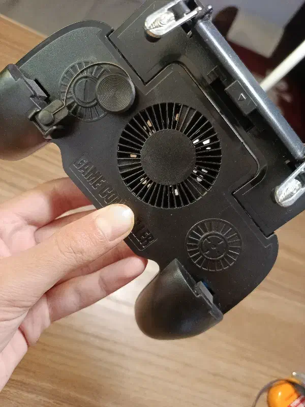 دسته کالاف وپابجی|کنسول، بازی ویدئویی و آنلاین|شیراز, باهنر|دیوار