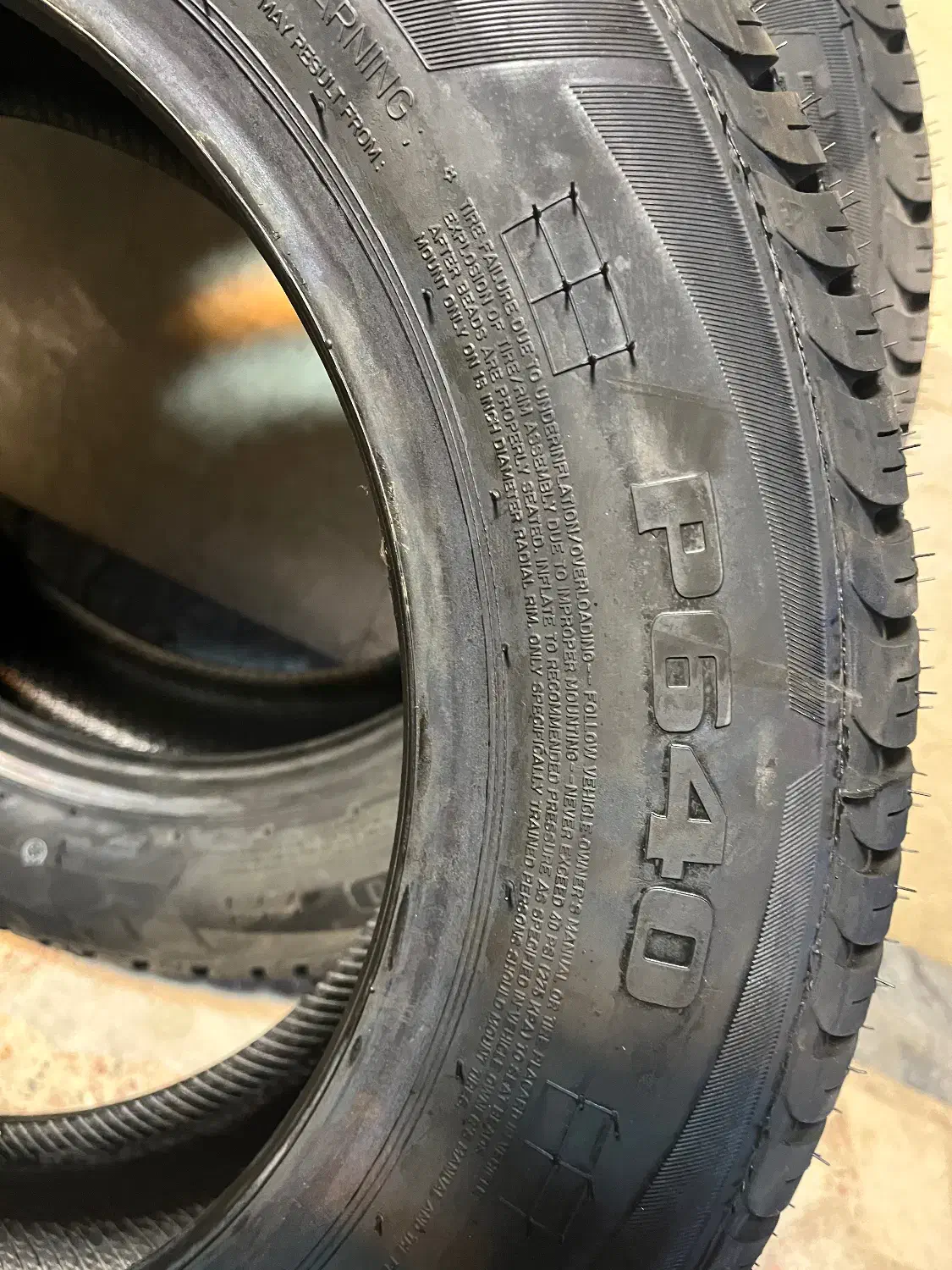 فروش ۴حلقه لاستیک صفر بارز|قطعات یدکی و لوازم جانبی|رشت, لاکانی|دیوار