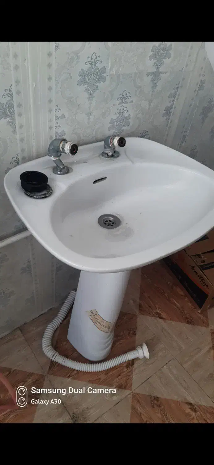 روشویی سالم وتمیز|لوازم سرویس بهداشتی|ملایر, |دیوار