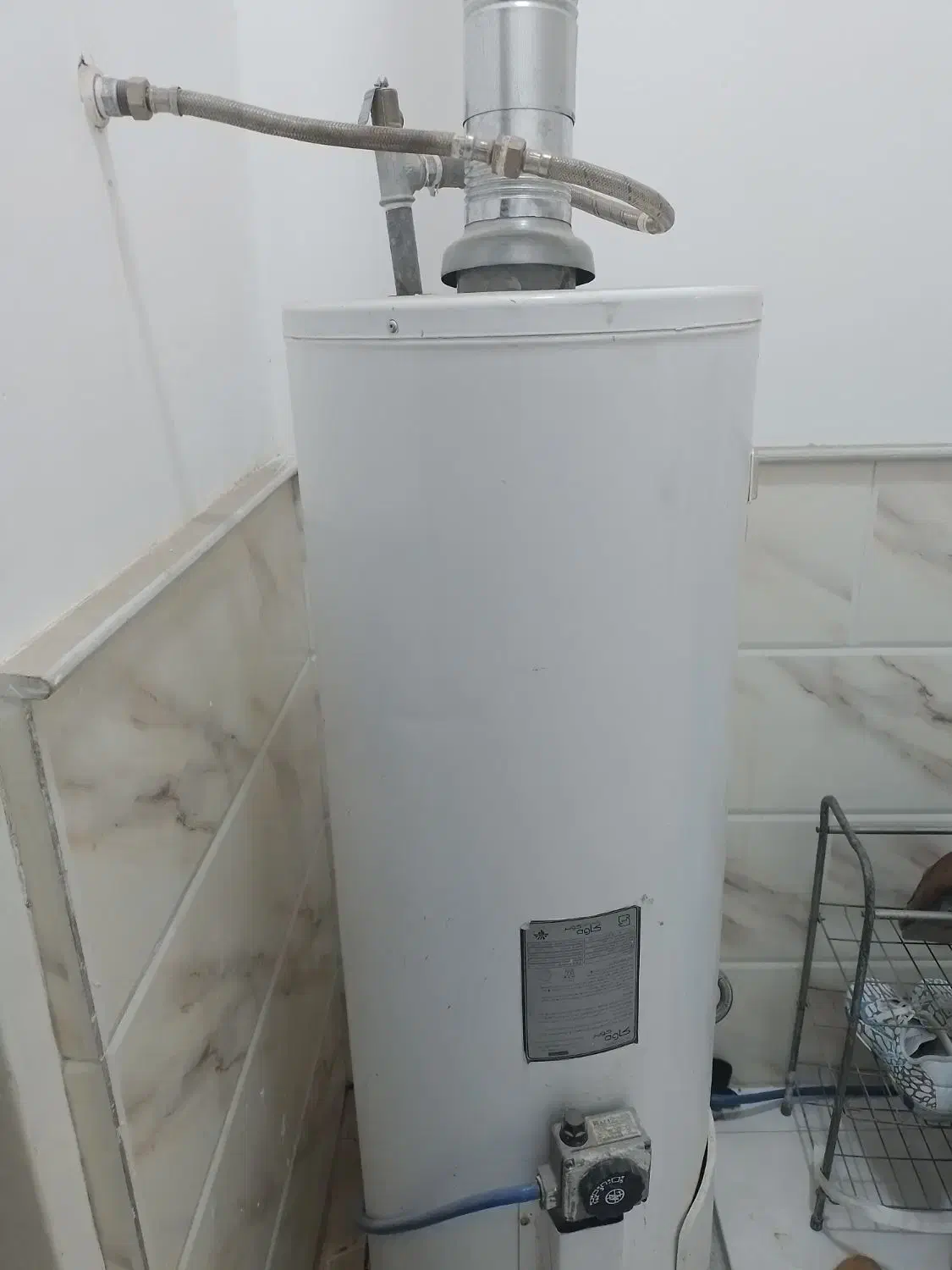 تعمیر وتعویض منبع ابگرمکن دراسرع وقت|آبگرمکن، پکیج، شوفاژ|کاشان, زیدی|دیوار