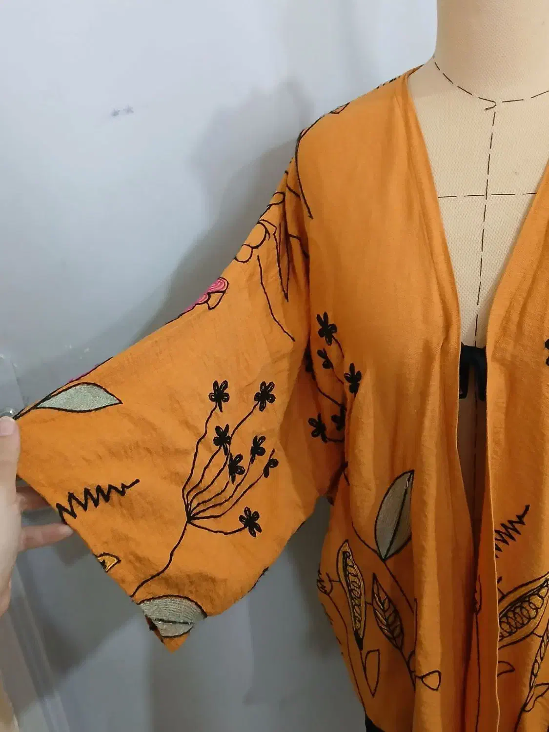 لباس|لباس|گنبد کاووس, |دیوار