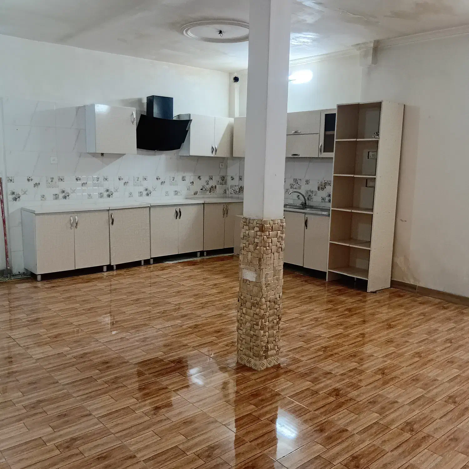 سالن برای آرایشگاه زنانه یا تولیدی زنانه|اجارهٔ مغازه و غرفه|تهران, مشیریه|دیوار