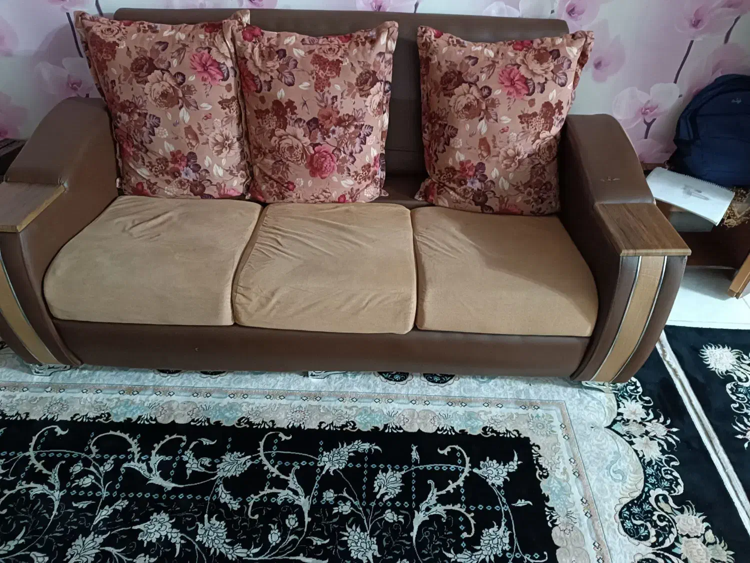 سلام مبلا هفت نفره با عسلی ۱۵ پنکه ا میلیون کولر|مبلمان خانگی و میز عسلی|شهرکرد, |دیوار
