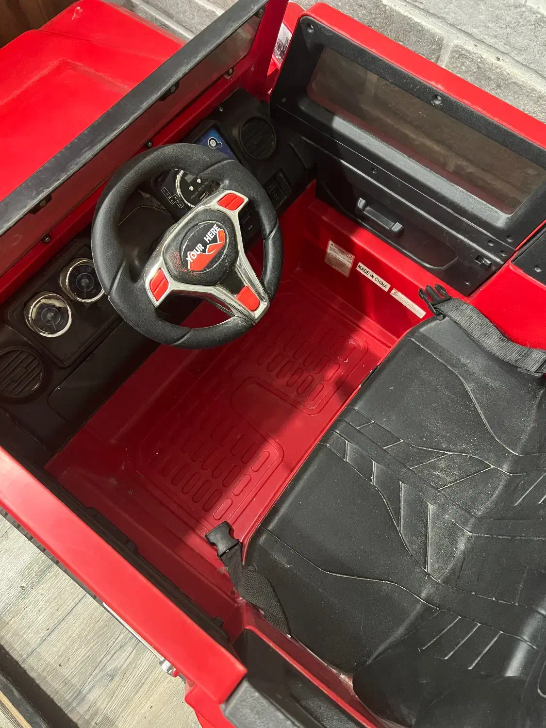 ماشین شارژی دوموتوره دست دوم|اسباب‌بازی بچه|تهران, سعادت‌آباد|دیوار