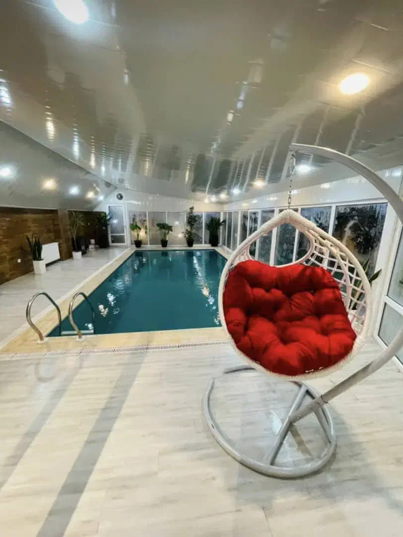 ویلای 450متری با 300متربنا استخرچهار فصل سند تکبرگ|فروش خانه و ویلا|گیلان غرب, |دیوار