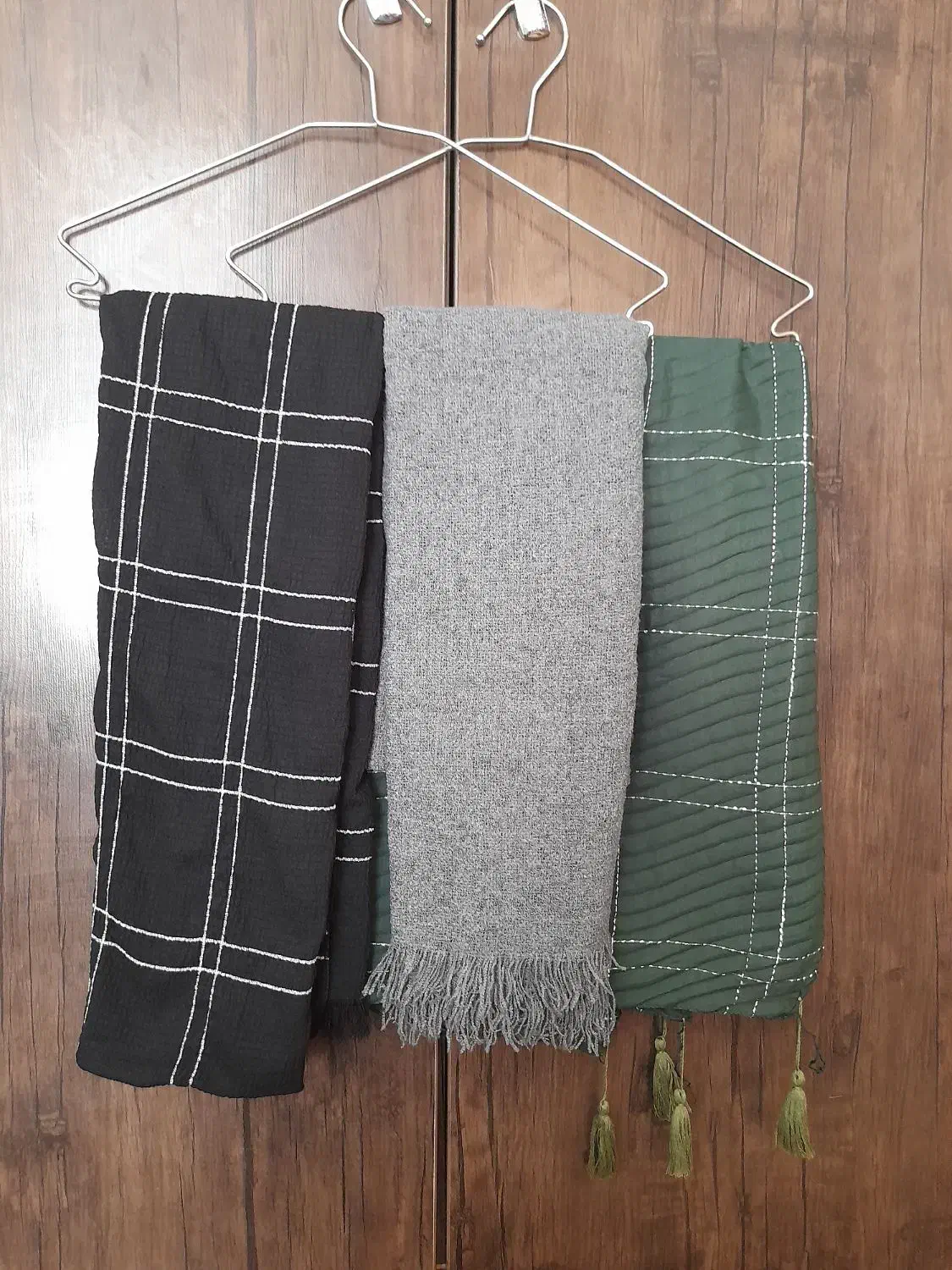 شال|لباس|سیرجان, |دیوار