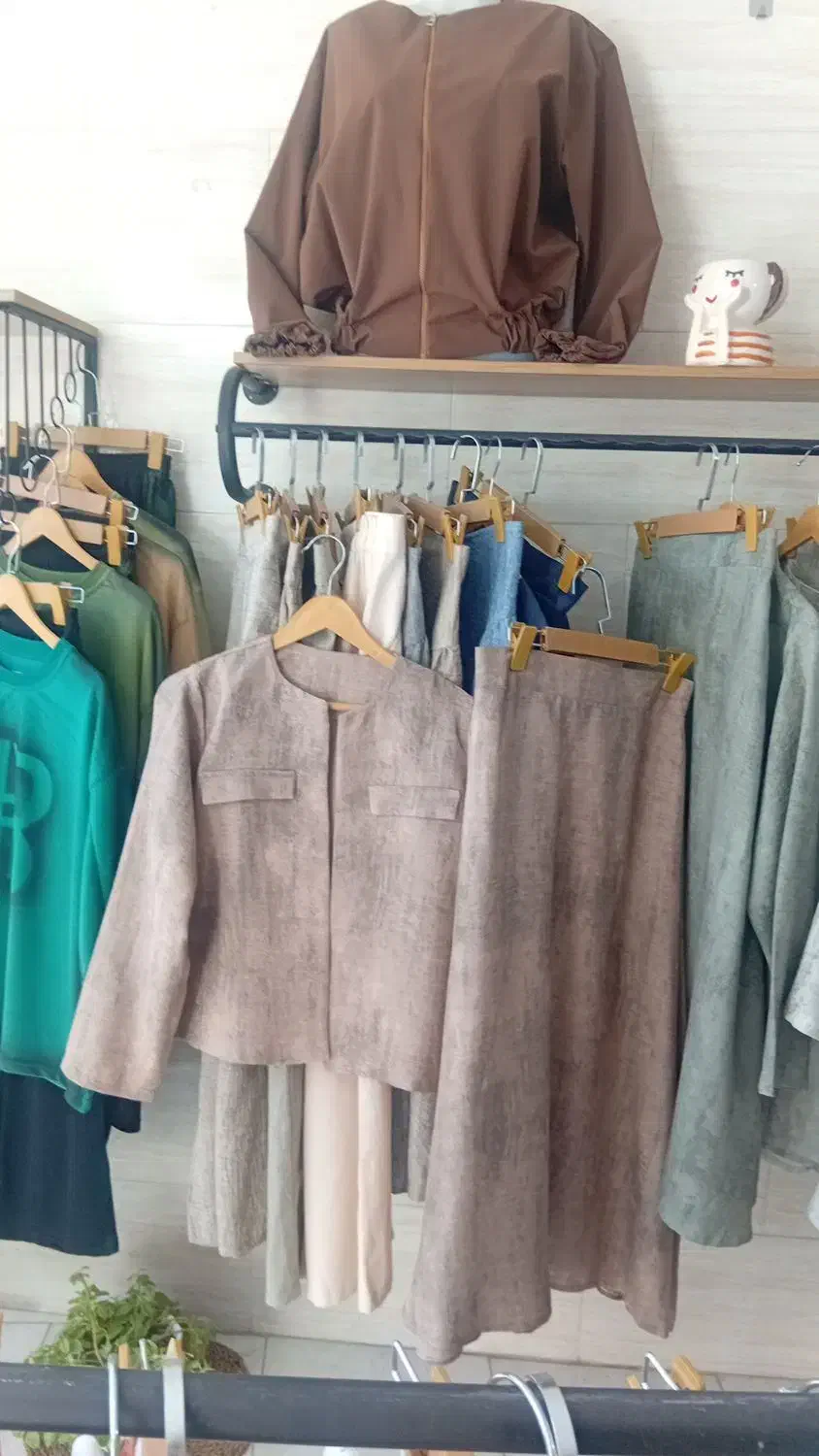 حراج ففط کلیه لباسهای تابستونی به قیمت خرید|حراج|میانه, |دیوار