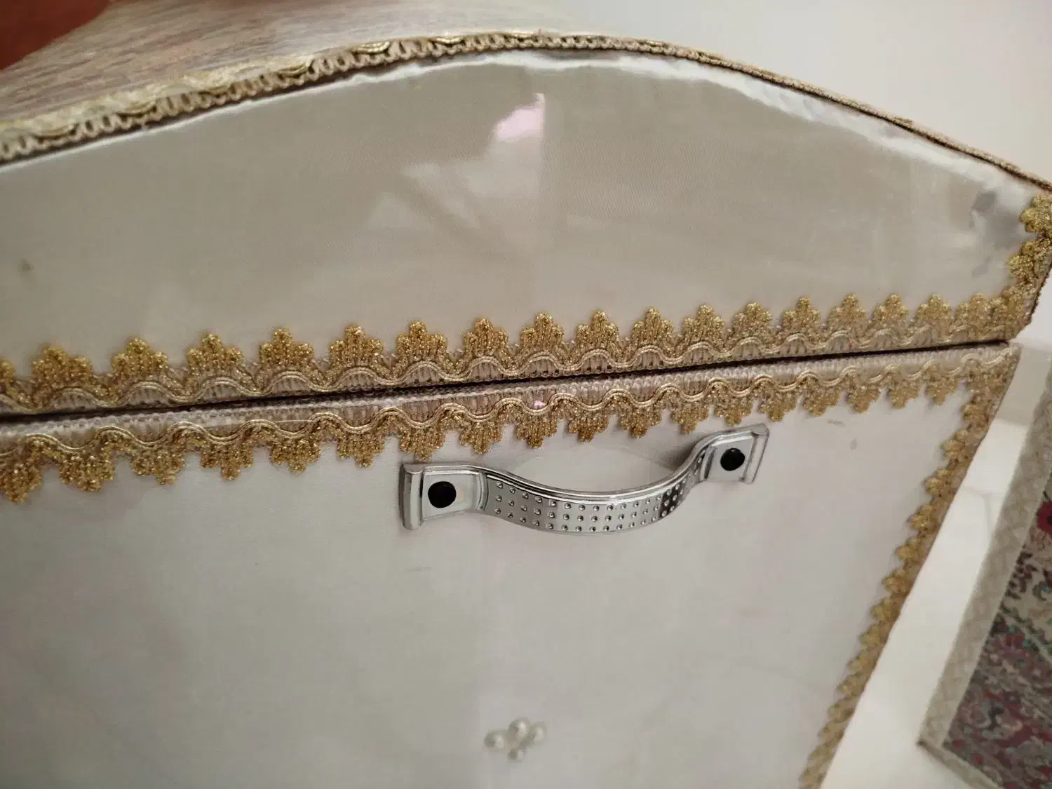 کناره.پشتی.صندوقچه.سطل.جادستمال کاغذی ست|پشتی|یزد, |دیوار