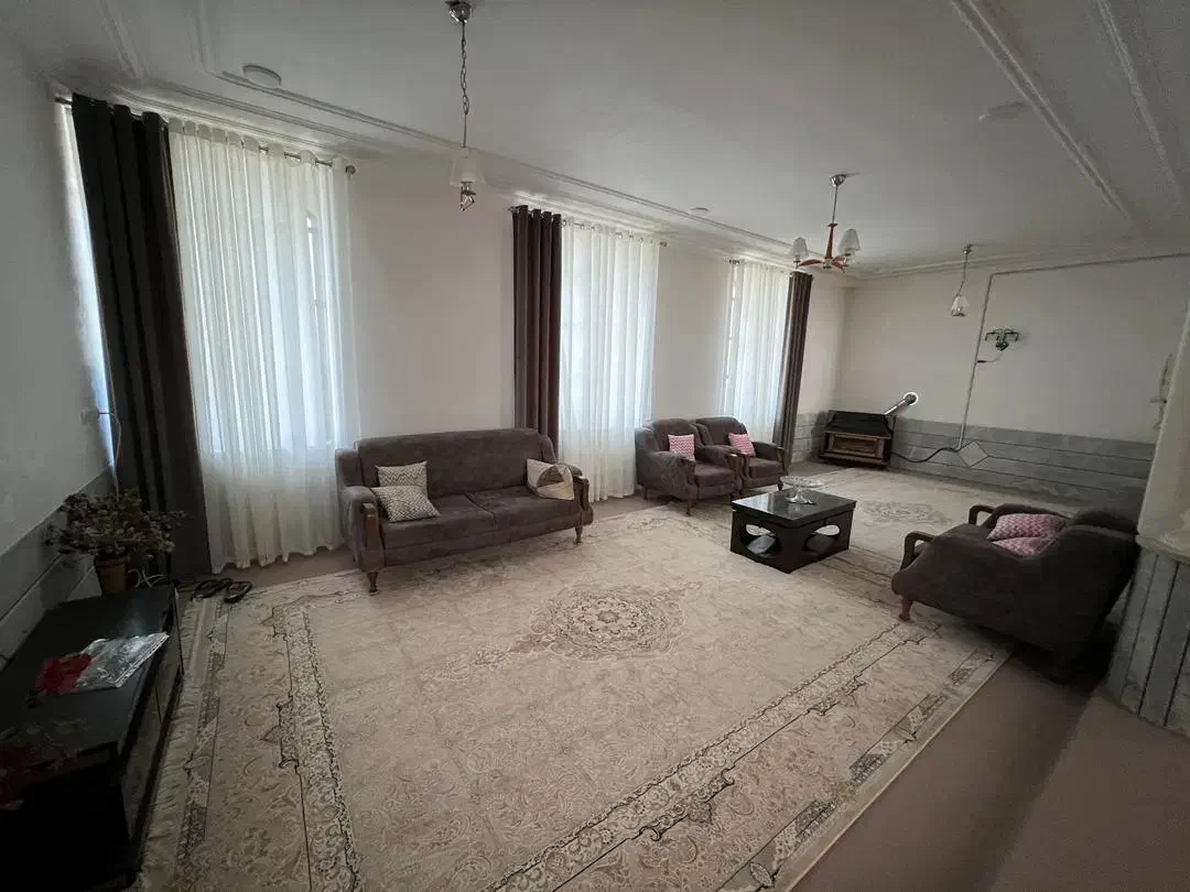 رهن منزل سه خوابه 183متر زیر بنا پارکینگ34متر|اجارهٔ آپارتمان|نی‌ریز, |دیوار