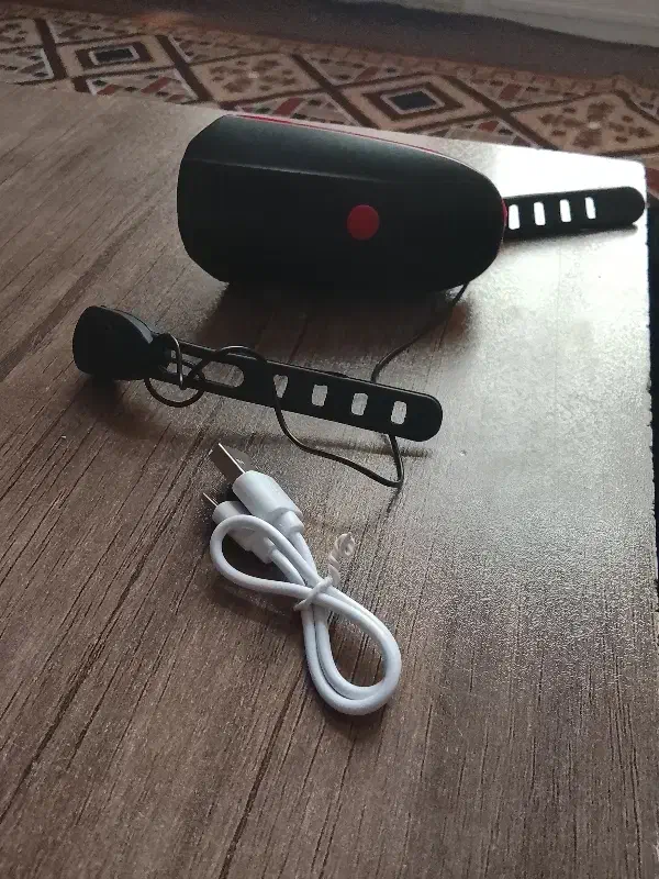 چراغ دوچرخه و گلگیر دوچرخه|دوچرخه، اسکیت، اسکوتر|کاشان, فاز ۲ ناجی آباد|دیوار