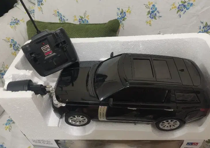 ماشین کنترلی شارژی|اسباببازی|ری, حمزهآباد|دیوار