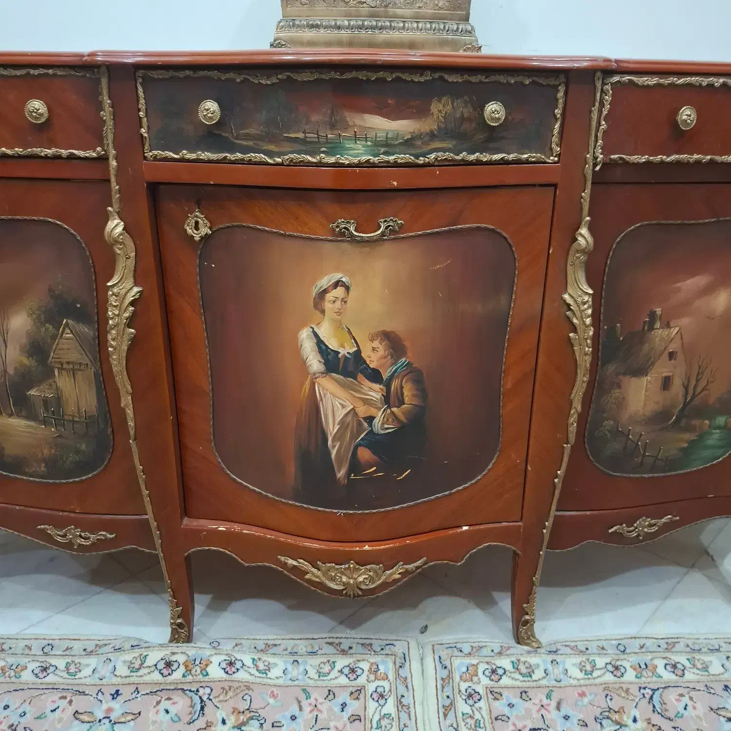 کنسول قدیمی نقاشی کار دست|بوفه، ویترین، کنسول|تهران, ایوانک|دیوار