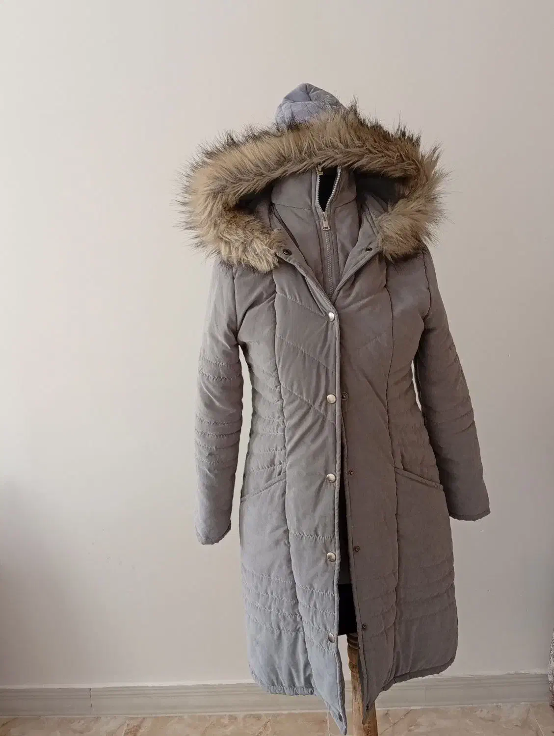 کاپشن|لباس|کرمان, |دیوار