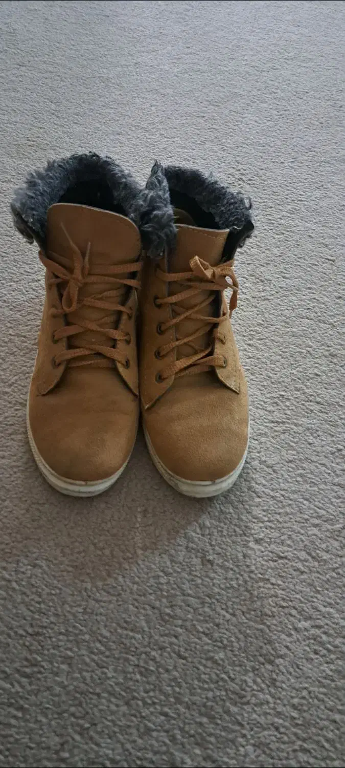 نیم بوت زمستونه وپاییزه درحد نو سایز ۴۰|کیف، کفش، کمربند|ایلام, |دیوار