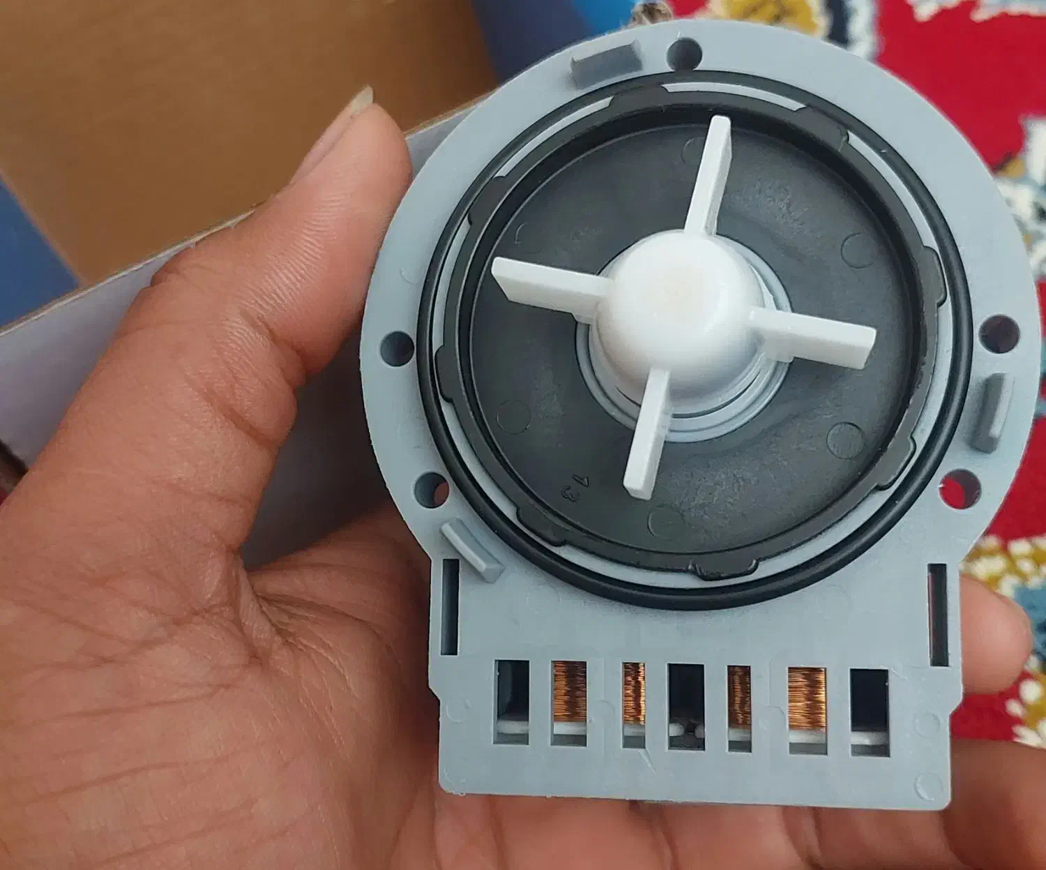 پمپ تخلیه مگنتی ماشین لباسشویی|ماشین لباسشویی و خشککن لباس|کازرون, |دیوار