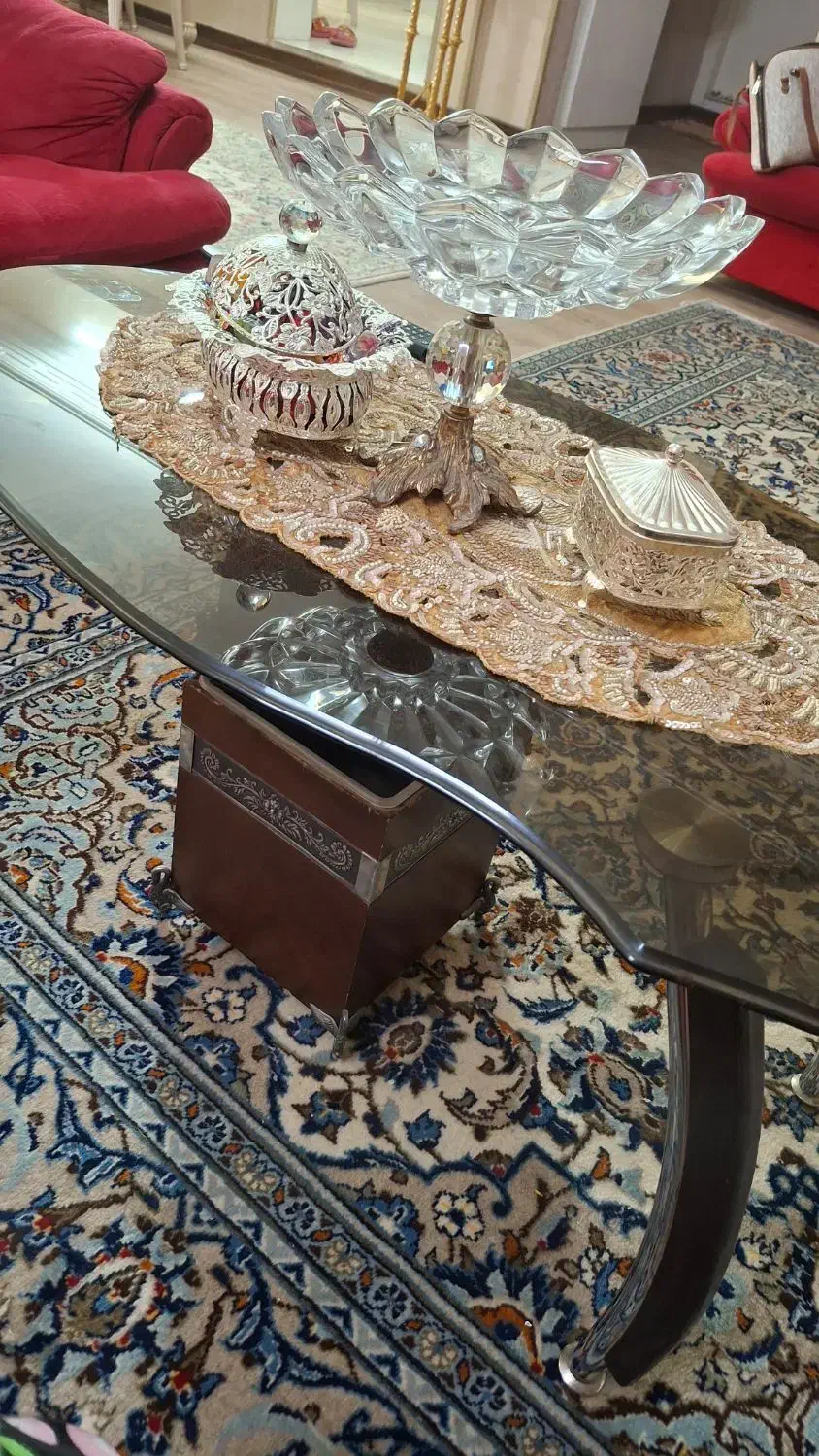 یه عدد میز شیشه ایی|مبلمان خانگی و میز عسلی|همدان, |دیوار