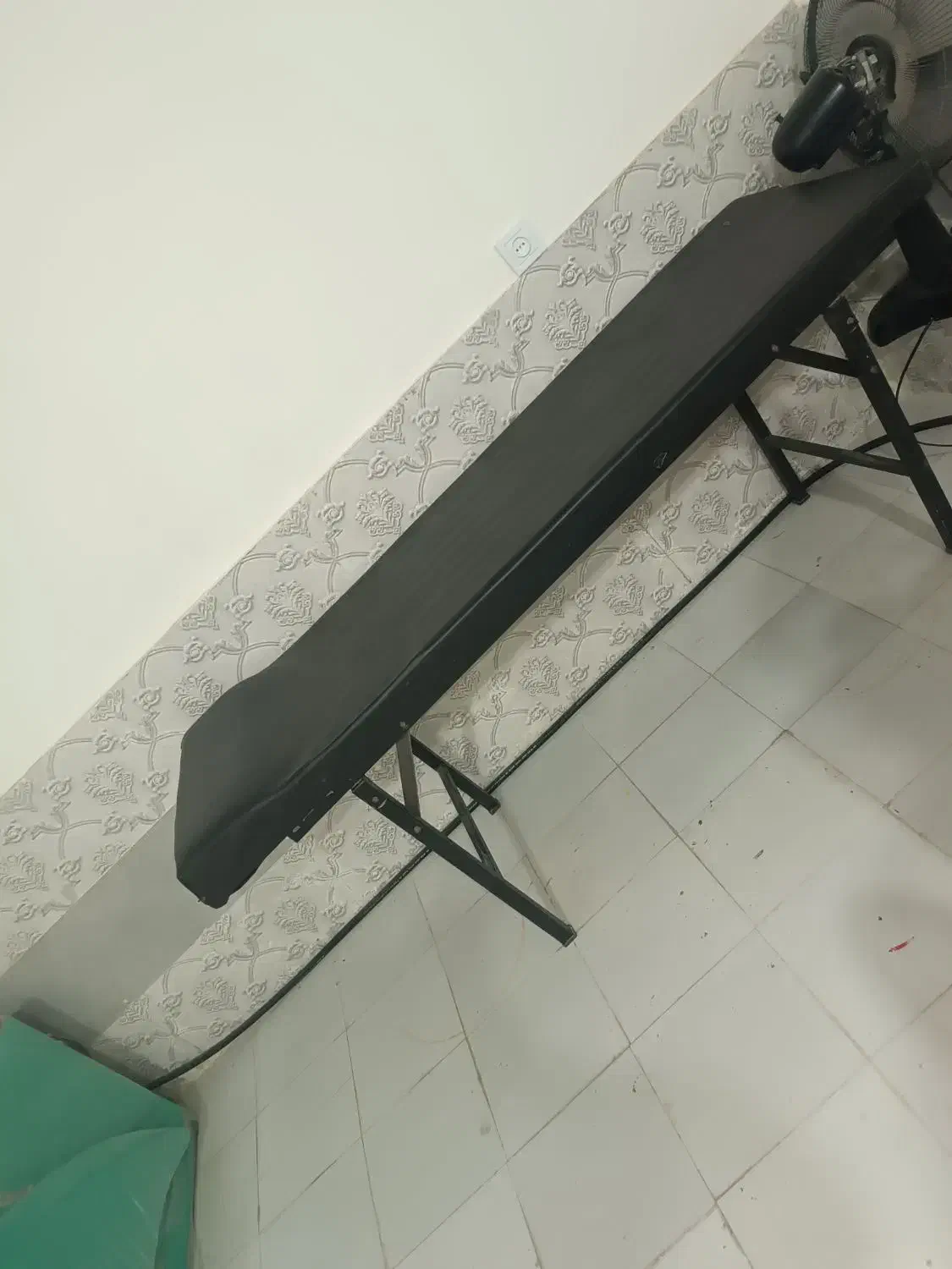 وسایل ارایشگاه|آرایشگاه و سالن‌های زیبایی|بجنورد, |دیوار