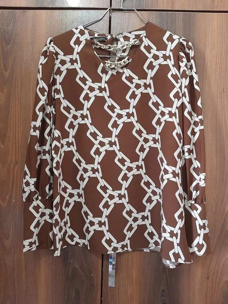 شومیز کاملا نو|لباس|رشت, بوسار|دیوار