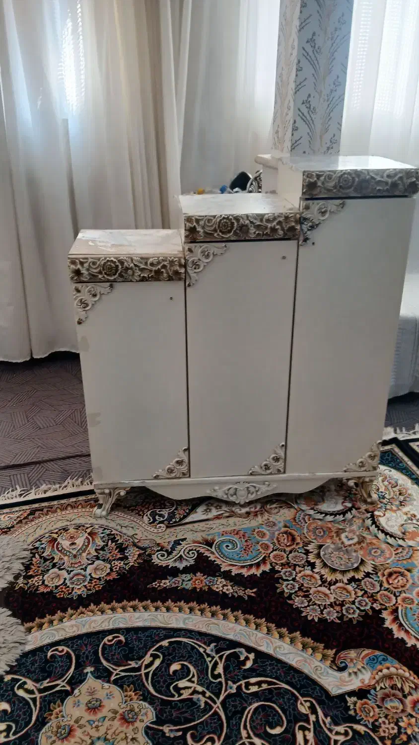 جاکفشی|جاکفشی، کمد، دراور|قم, شاه ابراهیم|دیوار