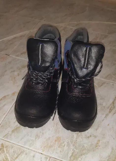 کفش ایمنی کاوه|کیف، کفش، کمربند|شیراز, شهرک نیروی انتظامی|دیوار