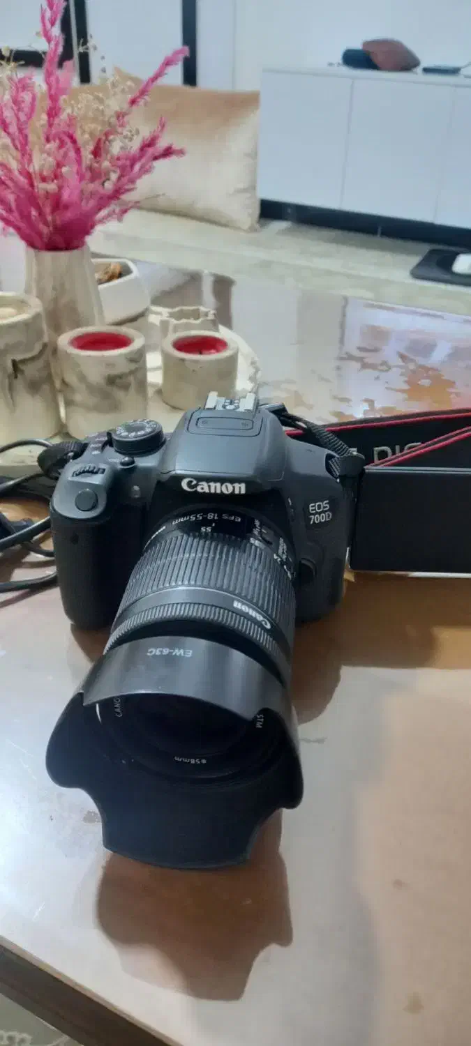 دوربین Canon 700D در حد نو|دوربین عکاسی و فیلمبرداری|بجنورد, |دیوار