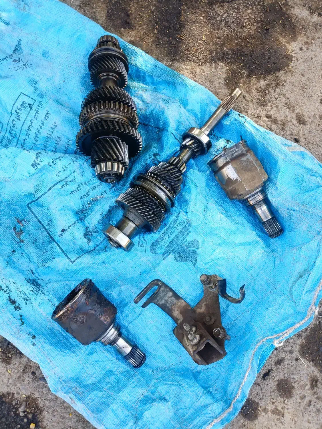 لوازم گیربکس پراید|قطعات یدکی و لوازم جانبی|ارزوئیه, |دیوار