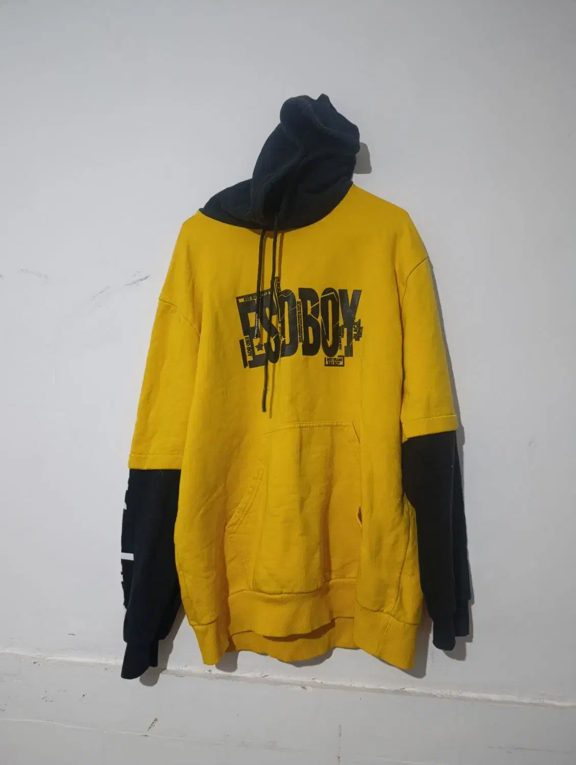 هودی|لباس|ایلام, |دیوار