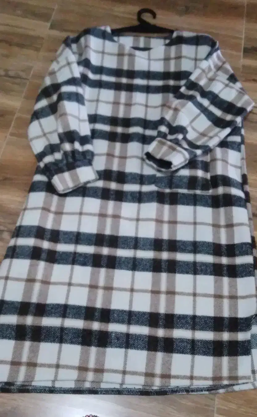 کفتان پشمی در حد نو|لباس|دورود, |دیوار