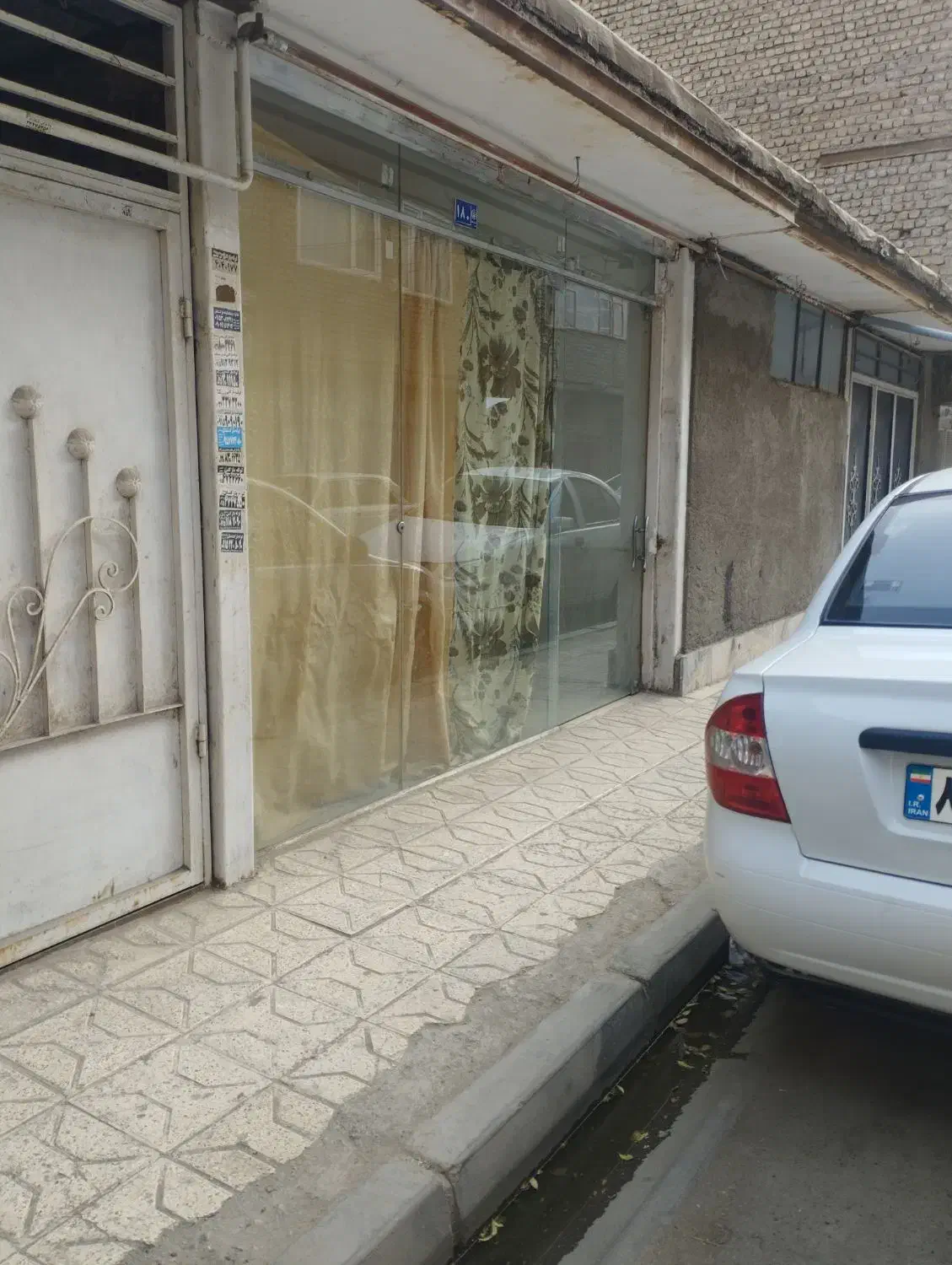 چراغچی23 مغازه حدوداً 15متری تایک مترسرامیک|اجارهٔ مغازه و غرفه|مشهد, سپاد|دیوار